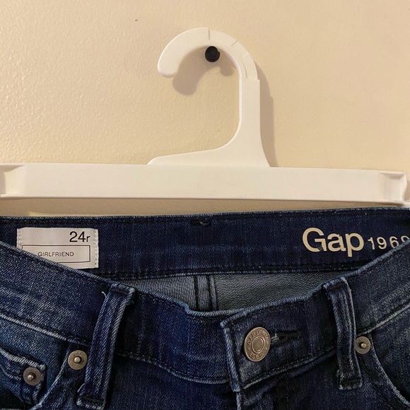 Gap Girlfriend Fit Jeans - Size 24 Regular - Picture 3 of 3